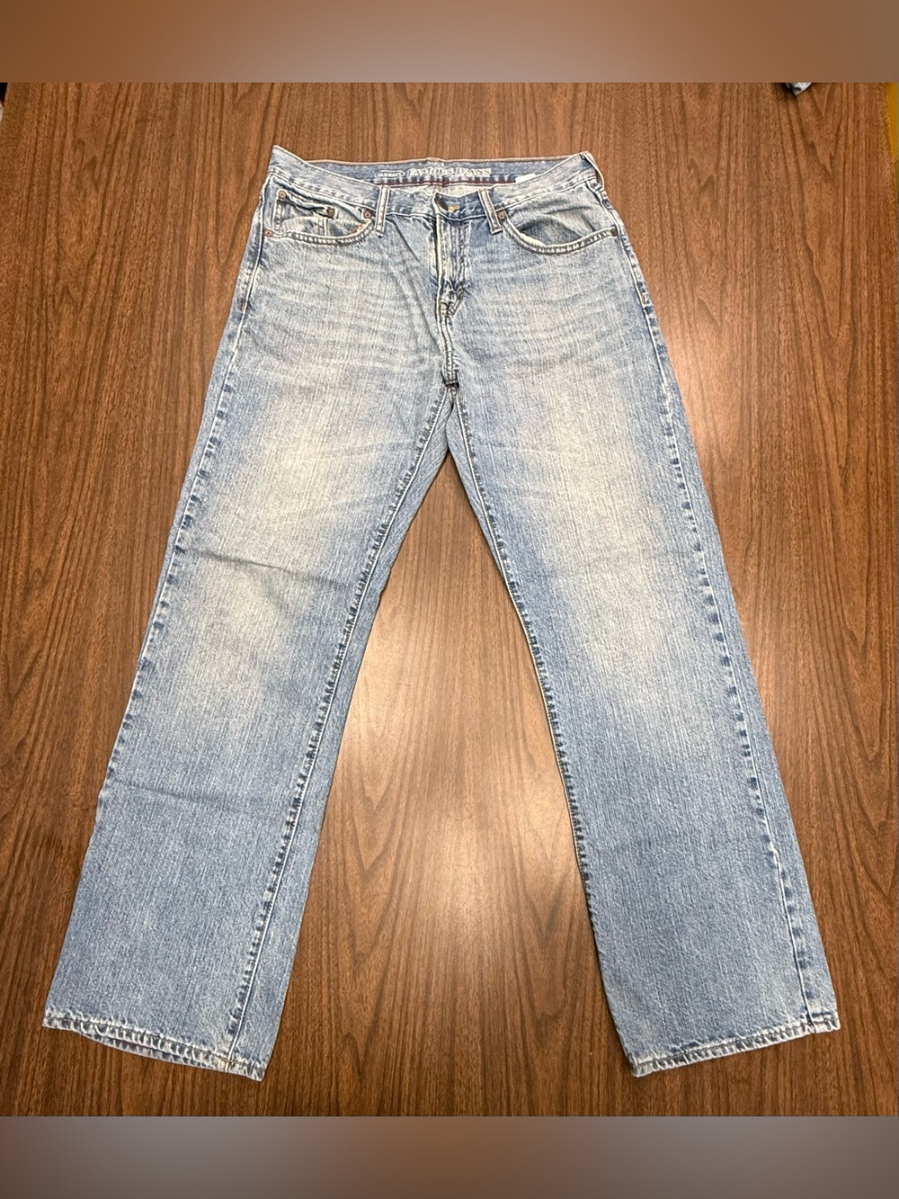 Old Navy Light Wash Straight Leg Jeans Mens 34 x 34”